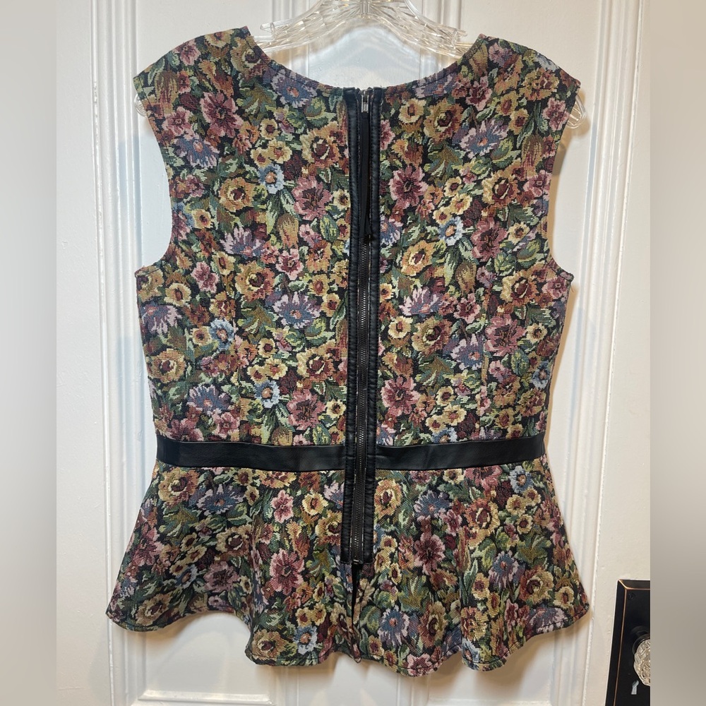 BCBGeneration Multicolor Floral Top - Picture 3 of 6